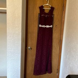 Burgundy prom dress size 9